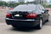 Mercedes-Benz E-Class 250 2010 Hitam 4