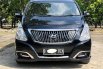 Hyundai H-1 Royale Diesel 2017 Hitam 3