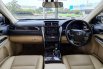 Toyota Camry 2.5 V Dual VVT-i 2018 / 2017 Black On Beige Siap pakai Pjk Pjg TDP paket 30Jt 4