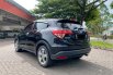 HONDA HRV S CVT AT MATIC 2017 HITAM 10