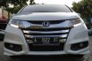 Honda Odyssey 2.4L 2015 putih mulus siap pake 2