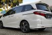 Honda Odyssey 2.4L 2015 putih mulus siap pake 7