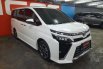 Mobil Toyota Voxy 2020 terbaik di Jawa Barat 4