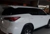 PROMO Toyota Fortuner TRD Putih Tahun 2018 putih 5