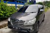 Toyota Kijang Innova 2.0 V Luxury M/T Gasoline 2015 Abu-abu 1