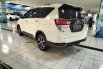 Jual mobil bekas murah Toyota Venturer 2021 di Jawa Timur 8