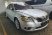 Mobil Toyota Camry 2011 V terbaik di DKI Jakarta 6