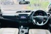 Toyota Hilux V A/T DIESEL 2019  5