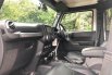 Jeep Wrangler Sport Rubicon Diesel 2014 Putih 9