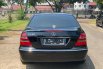 Mercedes-Benz E-Class E 240 2004 Hitam ISTIMEWA SIAP PAKAI JAMIN SUKA BGT GRESS SEKALI BUKTIIN 6