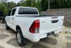 Toyota Hilux E 4x4 MT 2015 6