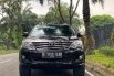 Banten, Toyota Fortuner G Luxury 2011 kondisi terawat 5