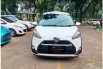Mobil Toyota Sienta 2018 V terbaik di Banten 10