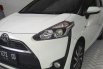 Toyota Sienta V 2016 3