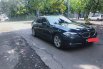 BMW 5 Series 528i 2013 Hitam 2