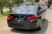 BMW 5 Series 528i AT 2013 Hitam ISTIMEWA SEKALI SIAP PAKAI GRESS BGT BUKTIIN LANGSUNG JAMIN SUKA BGT 4