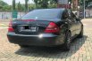 Mercedes-Benz E-Class E 240 2004 Hitam 6