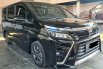 Toyota Voxy 2.0 AT ( Matic ) 2018 Hitam Km 51rban An PT pajak panjang 2