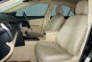 JUAL Toyota Camry 2.5 V AT 2017 Hitam 7
