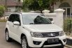 Suzuki grand Vitara JLX 2.4 2013 putih 10