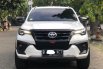 Toyota Fortuner 2.4 VRZ TRD AT Putih 2022 1