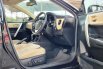 Toyota Corolla Altis 1.8 V AT 2017 / 2018 Black On Beige Mulus Siap Pakai TDP Paket 20Jt 3