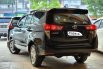 Toyota Innova 2.4 V MT 2020 Hitam 8