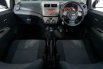 Daihatsu Ayla 1.0 X MT 2015 Silver 5