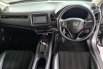 Honda HRV E 1.5 AT ( Matic ) 2017 Abu2 muda Km 72rban Siap Pakai 8