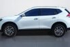 Nissan X-Trail 2.5 AT 2015 Putih 3