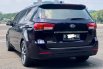 Kia Sedona TD 2017 Biru 4