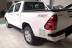 Toyota Hilux 2.4 DSL 4x4 M/T 2017 Putih 8