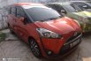 Toyota Sienta V CVT 2017 Orange 2