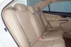 Toyota Camry 2.5 V 2012 Putih 7