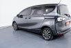 Toyota Sienta V MT 2017 Grey 6