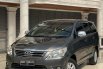 Toyota Kijang Innova 2.0 G Manual Tahun 2012 Abu-abu Metalik Mulus Full Ori 3