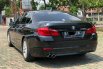 BMW 5 Series 528i 2013 Hitam 4