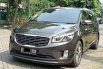 Kia Grand Sedona Ultimate 2017 Coklat 2