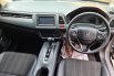 Honda HRV E AT ( Matic ) 2017 Abu2 Muda Km 72rban Siap Pakai 8