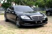 Mercedes-Benz S-Class S 350 Hitam 2