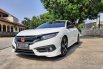 Honda Civic ES Prestige at 2018 Putih 2