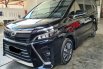 Toyota Voxy 2.0 AT ( Matic ) 2018 Hitam Km 50rban Siap Pakai 2