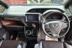 Toyota Voxy 2.0 AT ( Matic ) 2018 Hitam Km 50rban Siap Pakai 9