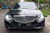 Mercedes-Benz E-Class E 200 2016 Hitam 5