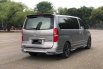 Hyundai H-1 Royale Bensin 2018 Silver 2