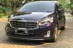 Kia Grand Sedona Ultimate 2017 Biru 2