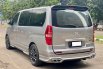 Hyundai H-1 Royale Bensin 2018 Silver 5