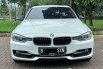 BMW 3 Series 328i 2014 Putih 4