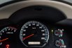 Toyota Kijang Innova V A/T Gasoline 2012 Abu-abu 2