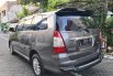 Toyota Kijang Innova V A/T Gasoline 2012 Abu-abu 6